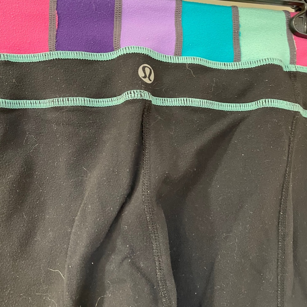 Lululemon workout pants - Picture 6 of 13